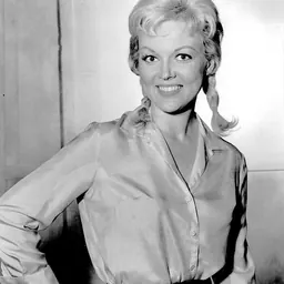 Portrait of Cynthia Lynn