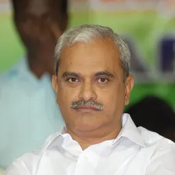 Portrait of V. Vaithilingam