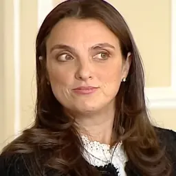 Portrait of Karen Abudinen