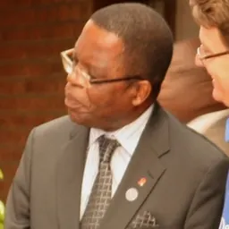 Portrait of Ken Lipenga