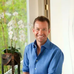 Portrait of Alex Hitz