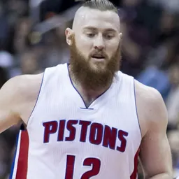 Portrait of Aron Baynes