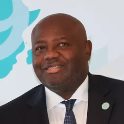 Portrait of Manuel Osa Nsue Nsua
