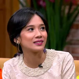 Portrait of Gista Putri