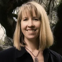 Portrait of Rebecca Campbell