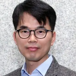 Portrait of Je-Geun Park