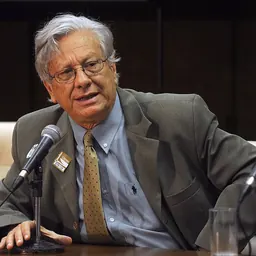 Portrait of Luiz Pinguelli Rosa