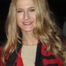 Portrait of Canan Ergüder
