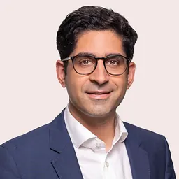 Portrait of Kaweh Mansoori