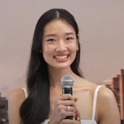 Portrait of Chutimon Chuengcharoensukying