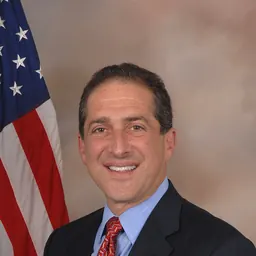 Portrait of Ron Klein
