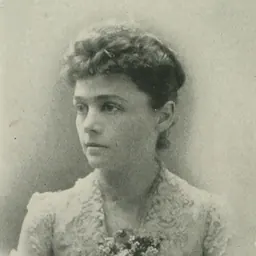 Portrait of Carrie Renfrew