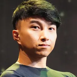 Portrait of Nhut Le