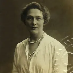 Portrait of Linda Lee Thomas