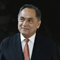 Portrait of Jaime FlorCruz