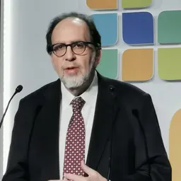 Portrait of Jonathan Kaufman