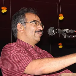Portrait of Muralee Thummarukudy