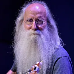 Portrait of Leland Sklar