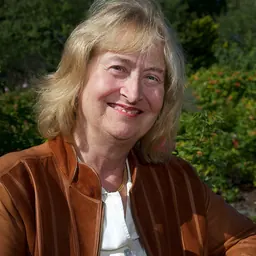 Portrait of Carole Peterson