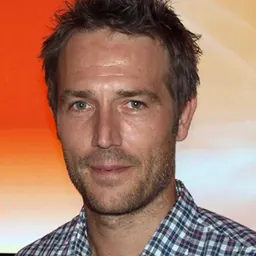 Portrait of Michael Vartan
