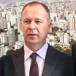 Portrait of Mano Menezes