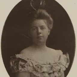 Portrait of Louise E. du Pont Crowninshield