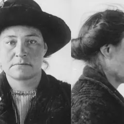 Portrait of Lizzie Cyr