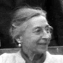 Portrait of Louise Youtie