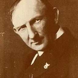 Portrait of Riley Chamberlin