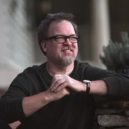 Portrait of Greg Iles