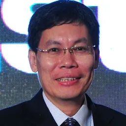 Portrait of Lui Tuck Yew