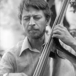 Portrait of George Mraz