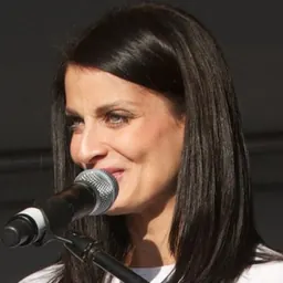 Portrait of Dayanara Torres