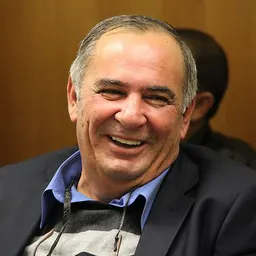 Portrait of Avi Duan