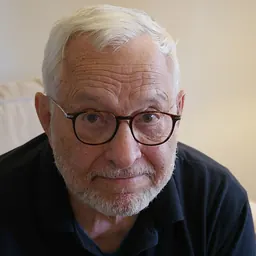 Portrait of Tom Diaz