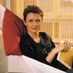Portrait of Denise Maerker