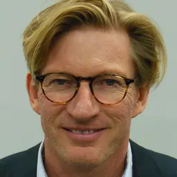 Portrait of David Wenham