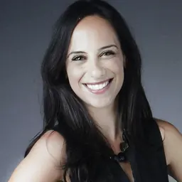 Portrait of Daliah Saper