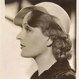Portrait of Juliette Compton