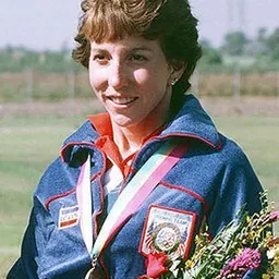 Portrait of Wanda Jewell