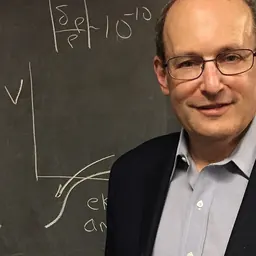 Portrait of Paul Steinhardt