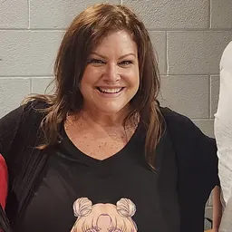 Portrait of Jennifer Cihi