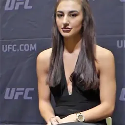 Portrait of Nadia Kassem