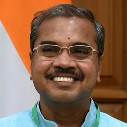 Portrait of Mahendra Munjapara