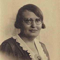 Portrait of Divsha Amirà