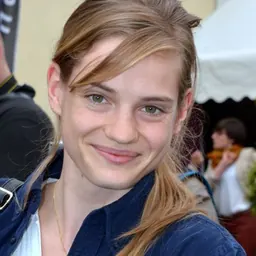 Portrait of Noémie Schmidt