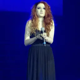Portrait of Janet Devlin
