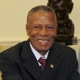 Portrait of Tillman Thomas