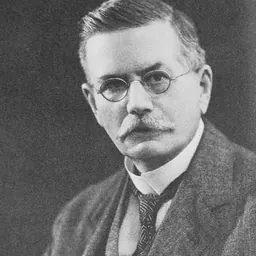 Portrait of Tom Petch