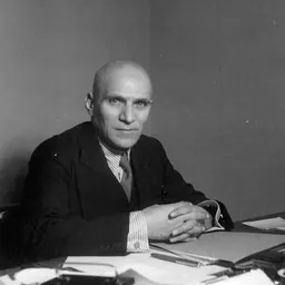 Portrait of Mehdi Bamdad